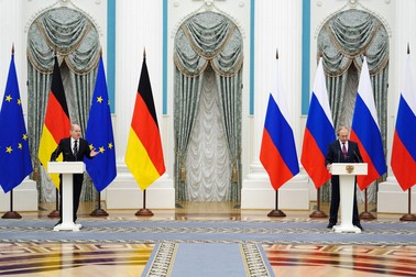 Olaf Scholz și Vladimir Putin | Foto: Hepta