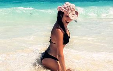 La 43 de ani, Corina Caragea a făcut senzație pe plajele din Hawaii: „Și parcă tot n-am stat suficient”