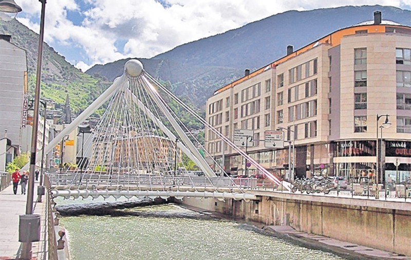 Andorra, Slatina din Pirinei