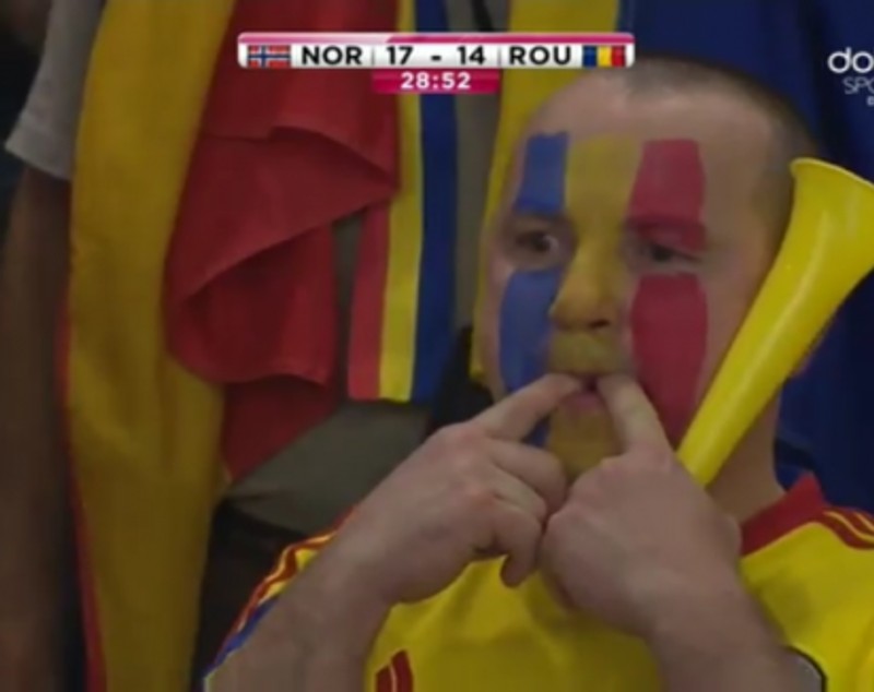 ”Secundul” Costică Buceschi, după înfrângerea dramatică din semifinalele CM de handbal, 33-35 cu Norvegia, după prelungiri: ”Fetele mi-au spus că puteam juca până dimineață! Victoria lor a fost întâmplătoare!”. Goalkeeperul Paula Ungureanu: ”Sunt supărată, dar și foarte mândră de echipa noastră! Nordicele n-au fost mai bune ca noi”. TOATE REACȚIILE: presă, antrenori, jucătoare. ”Ca în rollercoaster”! / FOTO&VIDEO