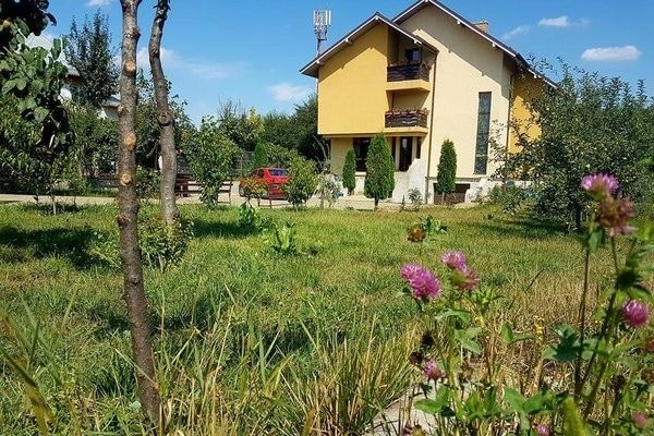 Casă de vânzare în Suceava