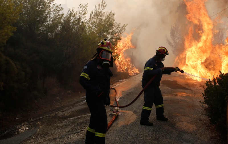 Pompierii români vorbesc despre erorile autorităților din Grecia, în timpul incendiilor de vegetație