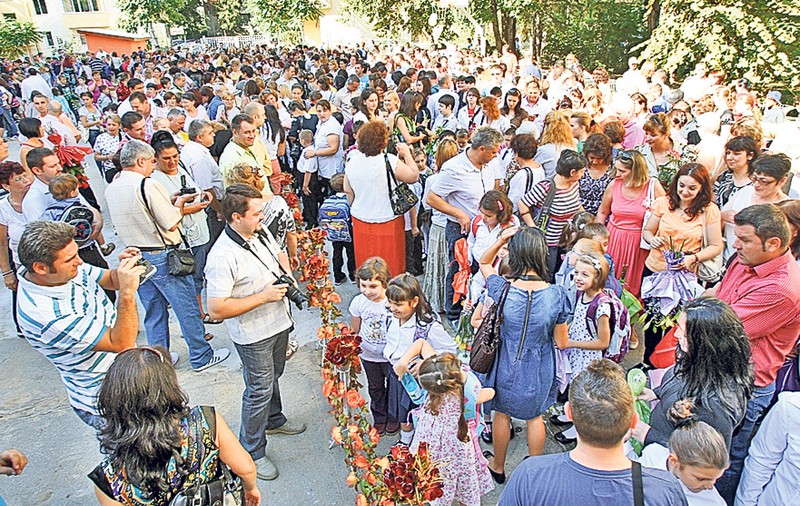 Vacanţa se termină pe 4 septembrie