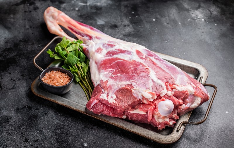Cât costă un kilogram de carne de miel la Kaufland înainte de Paște, în 2026