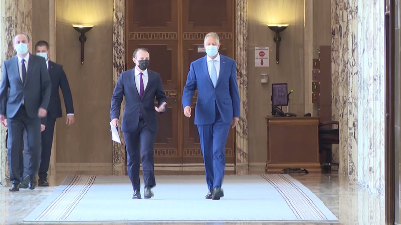 Cristian Pîrvulescu crede că Iohannis (dreapta) va verge pe mâna lui Cîțu la prezidențialele din 2024 | Foto: Administrația Prezidențială