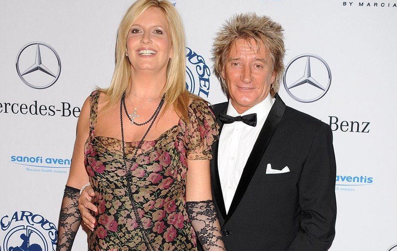 Rod Stewart a devenit tată pentru a opta oară