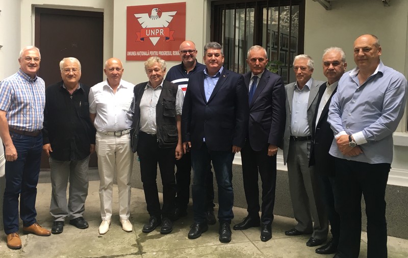 Ce mai face Anghel Iordănescu. Fostul selecționer al României nu se desparte de Gabriel Oprea