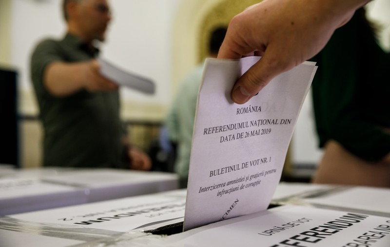 Peste 40% prezență la vot, la referendumul pentru justiție. Pentru ca referendumul să fie validat, 25% din voturi trebuie să fie valabil exprimate