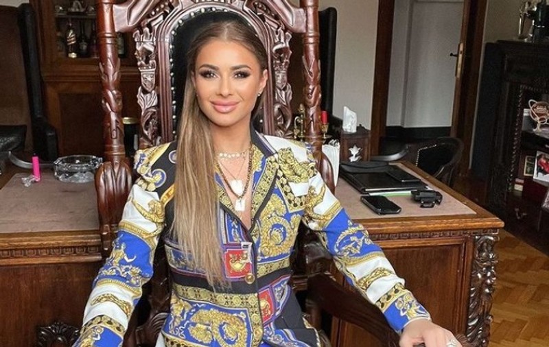 Anamaria Prodan, primele declarații după ce s-a zvonit că s-a logodit: „Sunt curtată, arăt perfect, e normal”. Poartă un inel de zeci de mii de euro