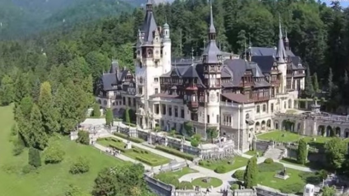 Castelul Peleș, printre obiectivele turistice din lume care trebuie vizitate. Ce alte atracții au fost preferate de iubitorii de călătorii