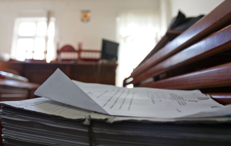Cum poți deveni proprietar fără act de proprietate. Românii care pot obține terenuri aferente locuinței