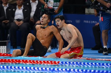 David Popovici alături de campionul olimpic Pan Zhanle. Foto: Raed Krishan – Gazeta Sporturilor