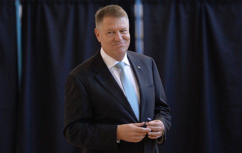 Klaus Iohannis îndeamnă electoratul la vot: ”Miza e clară: ori eu, ori PSD”