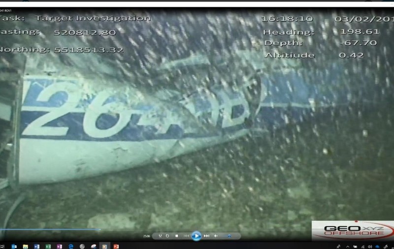 Primele imagini cu epava avionului în care se afla fotbalistul Emiliano Sala. Anchetatorii au găsit un trup neînsuflețit