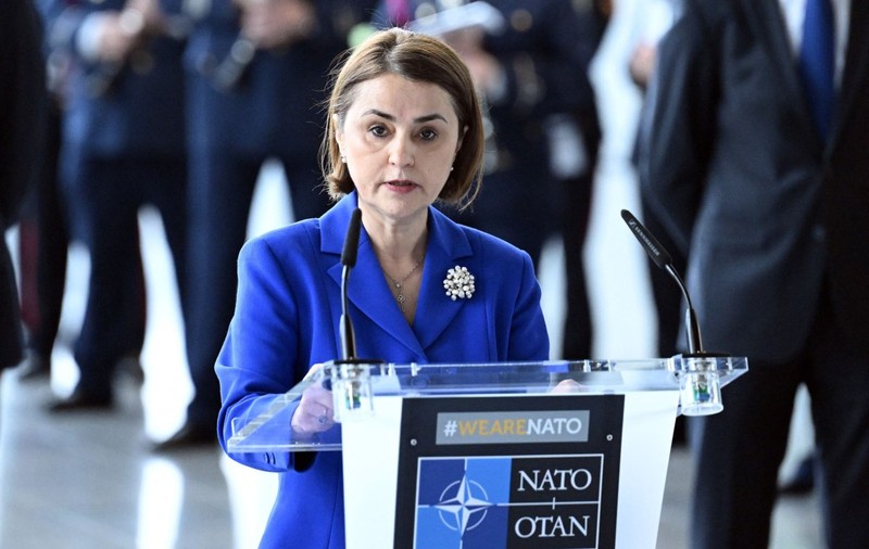 Cum vor scăpa românii de viza pentru SUA. Luminița Odobescu: Să își reînnoiască vizele, astfel încât să reușim să scădem rata de refuz