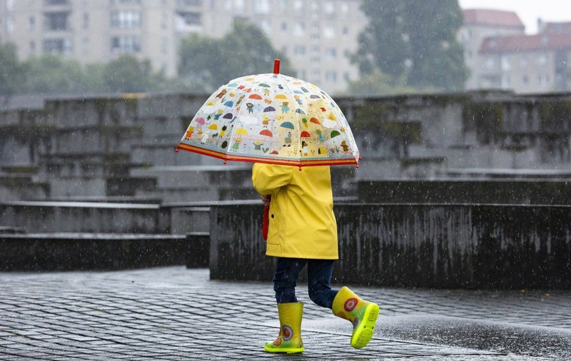 Ninsori, ploi torențiale, vijelii și grindină în România. Zonele vizate de avertizarea meteo emisă de ANM