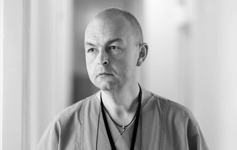 Senator PSD, despre bolnavul COVID-19 asimptomatic: “Dacă stă cuminte acasă cu mască pe botic și face duș în cadă și dezinfectează cu clor, este suficient”