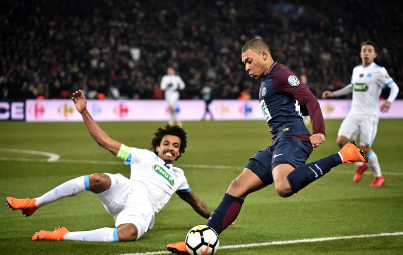 PSG a trecut de Angers, într-un meci din etapa a 31-a din Ligue 1. Dublă Mbappe, cartonaș roșu și emoții pe final