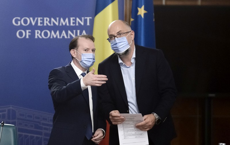 Pensiile speciale ale primarilor, o nebuloasă de 600 de milioane de lei. Edilii ar putea primi banii, deși partidele s-au lăudat că-i taie