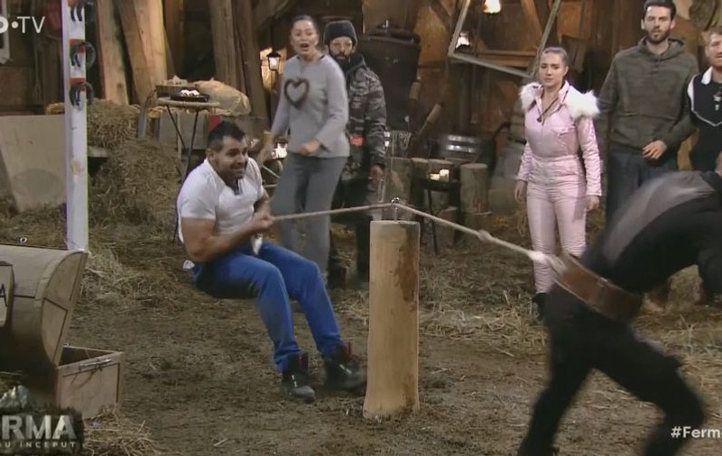 Ce au făcut Brigitte Sfăt și Florin Pastramă în baie, după ce el a pierdut duelul pentru postul de fermier șef | FOTO