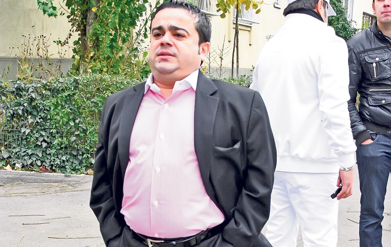 EXCLUSIV/ Adrian Minune, prea ”mic” pentru a da numele unei străzi din comuna unde locuiește. Actualul primar nu e fan!