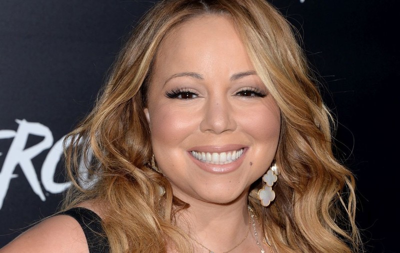 Mariah Carey a demarat procedura de divorţ
