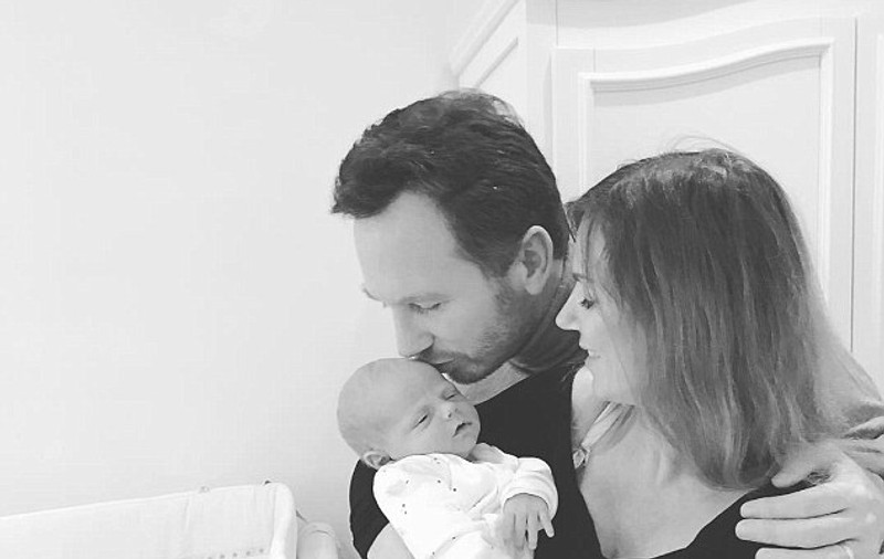 Prima poză cu fiul lui Geri Halliwell, la două săptămâni de la naștere. Ce frumos e!
