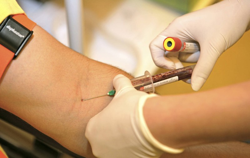 Un tânăr din Segarcea, suspectat că a infectat cu HIV zeci de persoane 