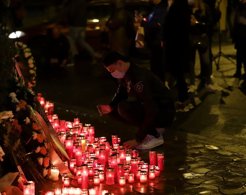 ”Nu uităm!”, marș în memoria victimelor din Colectiv. Supraviețuitor al incendiului: ”Statul român tot nu face nimic. El continuă să numere morți. Și atât!”