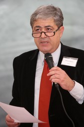 Dumitru Borţun, specialist în comunicare politică | Foto: Agerpres