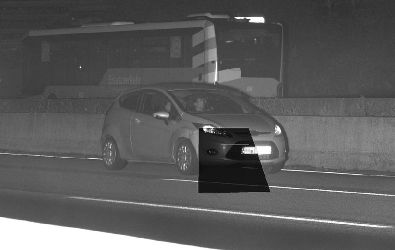 Un șofer a depășit limita de viteză cu 7 km/h și a primit o amendă de aproape 1.000 de euro, în Germania