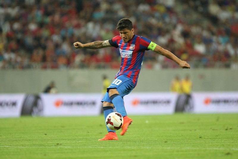 Cristi Tănase se crede Messi din Ghencea.
