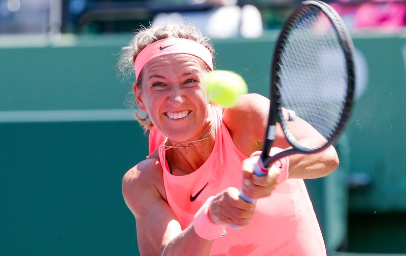 Victoria Azarenka revine în Europa cu fiul său