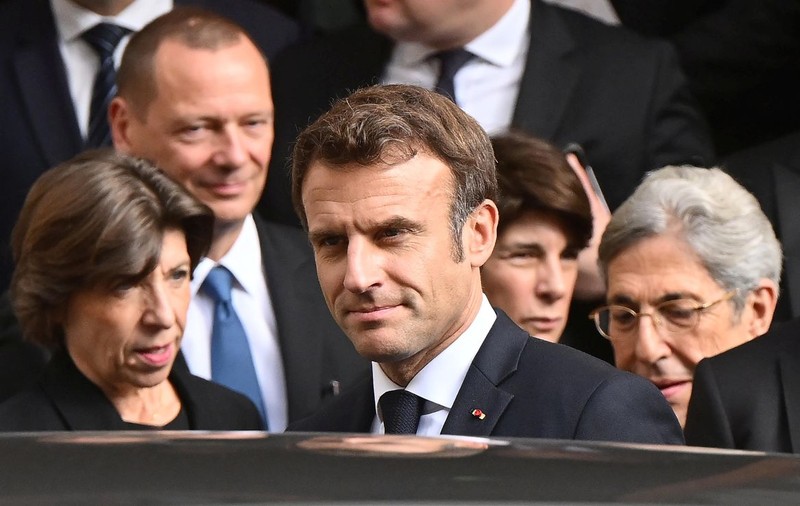 Macron promite că va crește vârsta de pensionare din Franța cu trei ani, în ciuda opoziției din stradă și din parlament