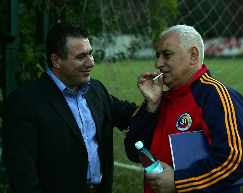 Șoc în fotbalul românesc! Pompiliu Popescu, medicul și confidentul Generației de Aur, a fost operat la plămâni! Suferința doctorului care a „reparat” picioare și a salvat vieți