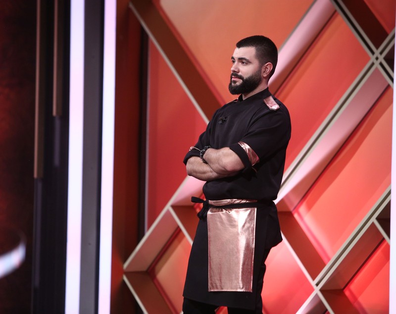 Un concurent din echipa lui Florin Dumitrescu a fost eliminat de la „Chefi la cuțite”: „Suntem deja cu un om în minus”