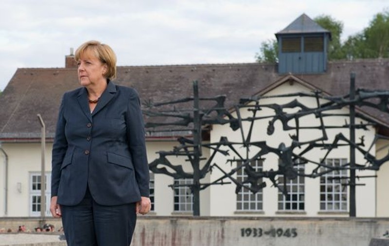 Vizita Angelei Merkel în lagărul de la Dachau, calificată ca fiind "de prost gust" | FOTO