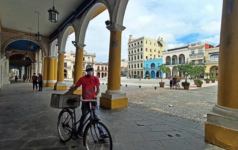 În lockdown din aprilie, Cuba câștigă lupta cu coronavirusul, dar își îngroapă economia. ”Nu sunt turiști, nu avem venituri”