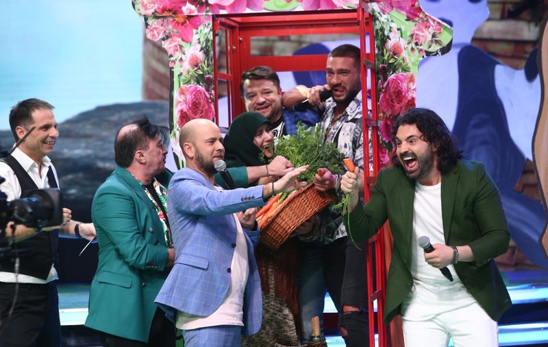 Cezar Ouatu, Amna și Maria Cârneci intră în jocul măștilor, la „Scena misterelor”