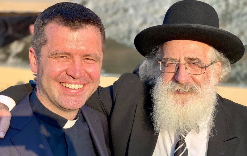 Preotul catolic Francisc Doboș, acuzat de antisemitism de o publicație din Israel. "Am rămas șocat că unii au făcut o asemenea asociere"