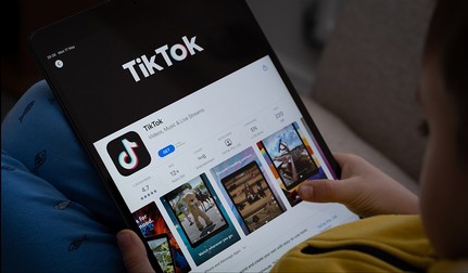 Un bărbat a dat în judecată restaurantul care a publicat pe TikTok un clip care i-a dezvăluit infidelitatea