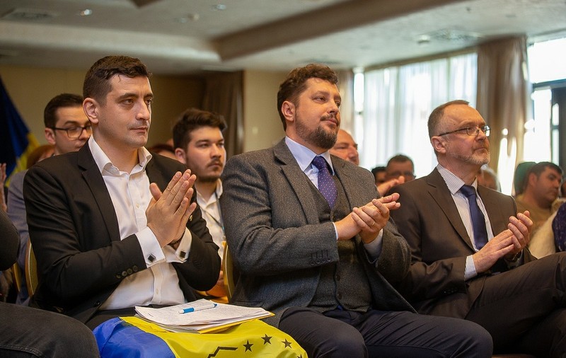 Pericolul AUR în Parlament: „Și în PSD, și în PNL sunt politicieni cu o viziune retrogradă. AUR poate să creeze alianțe cu ei”