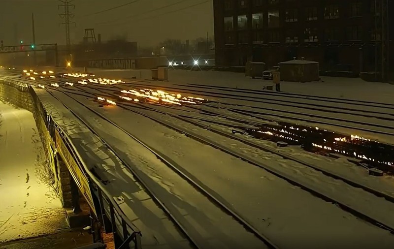 VIDEO | Flăcări pe șinele de tren, la Chicago, în mijlocul iernii