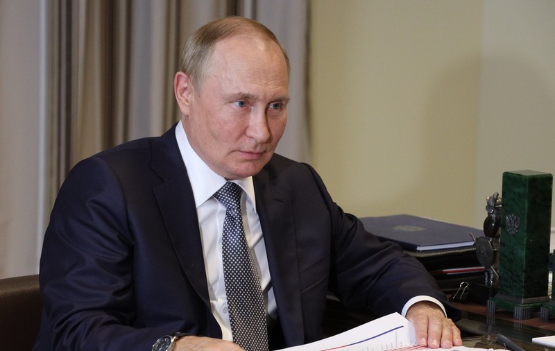 Putin i-a spus lui Macron că acceptă o inspecție internațională la centrala de la Zaporojie, unde e riscul „unei catastrofe”