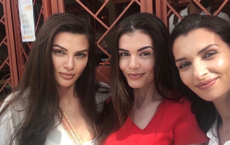 Cum au apărut surorile Gabor într-un restaurant de lux din Dubai. Monica, Ramona și Alina s-au reunit