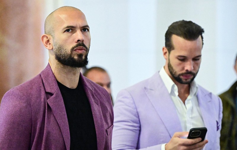 Frații Tate au semnat controlul judiciar, după ce s-au întors din SUA. Andrew Tate: „Dacă mă vor mai chema, voi veni. Dacă nu, îmi văd de viața mea”