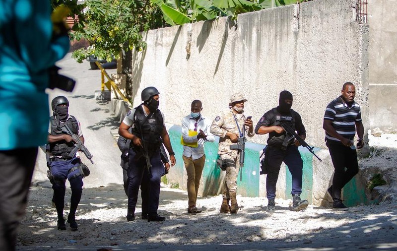 Haos în Haiti, după asasinarea președintelui. Patru mercenari, ucişi şi alţi doi, arestaţi