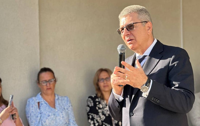 Florentin Pandele va oferi din nou sacoșele cu alimente de bază pentru sărbători. Cât va plăti Consiliul Local Voluntari
