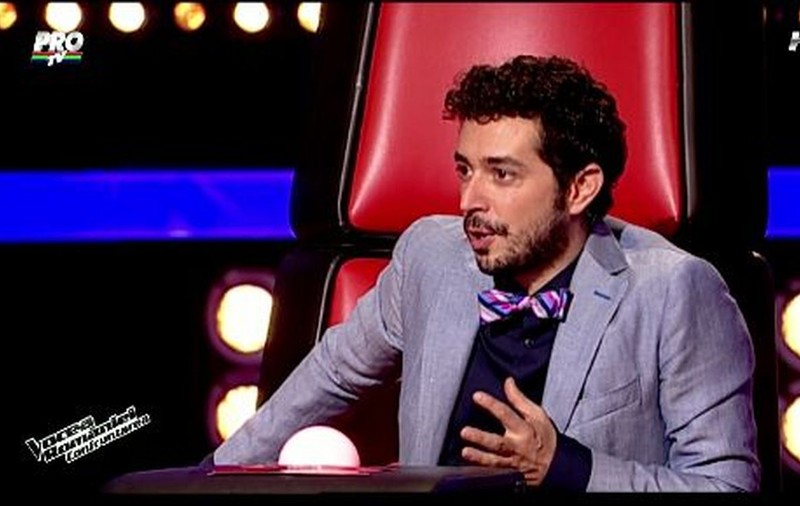 VOCEA ROMÂNIEI. MOGA s-a TRĂDAT! CUM îşi PĂCĂLEŞTE SPECTATORII la CONCERTE!
