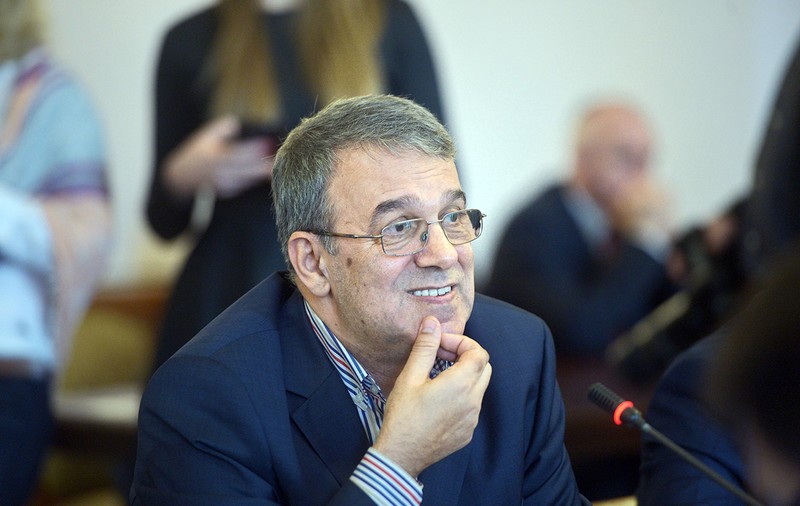 Senatorul Vergil Chițac, primul mesaj după ce a fost diagnosticat cu COVID-19. Ce scria ieri despre faptul că e suspect de coronavirus